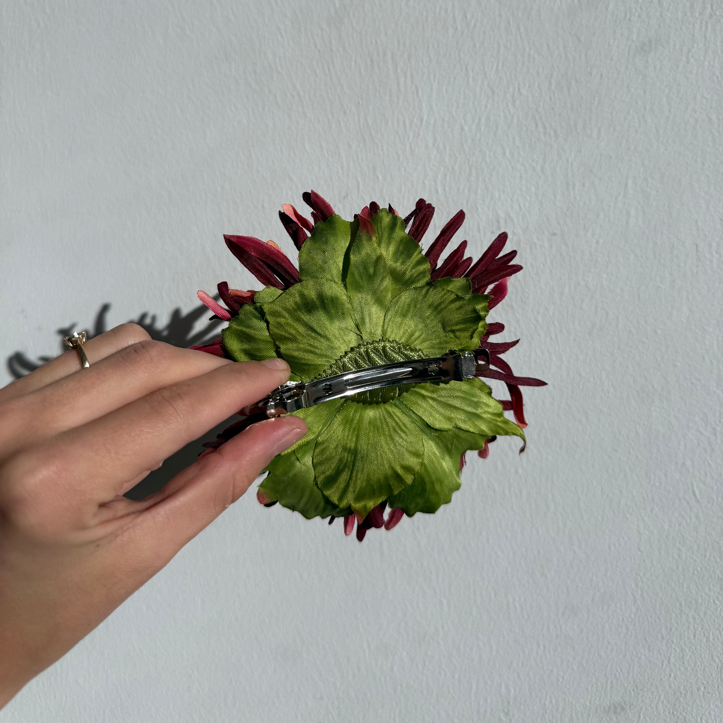 AW EDITION 2026 - Flat chrysanthemum clip
