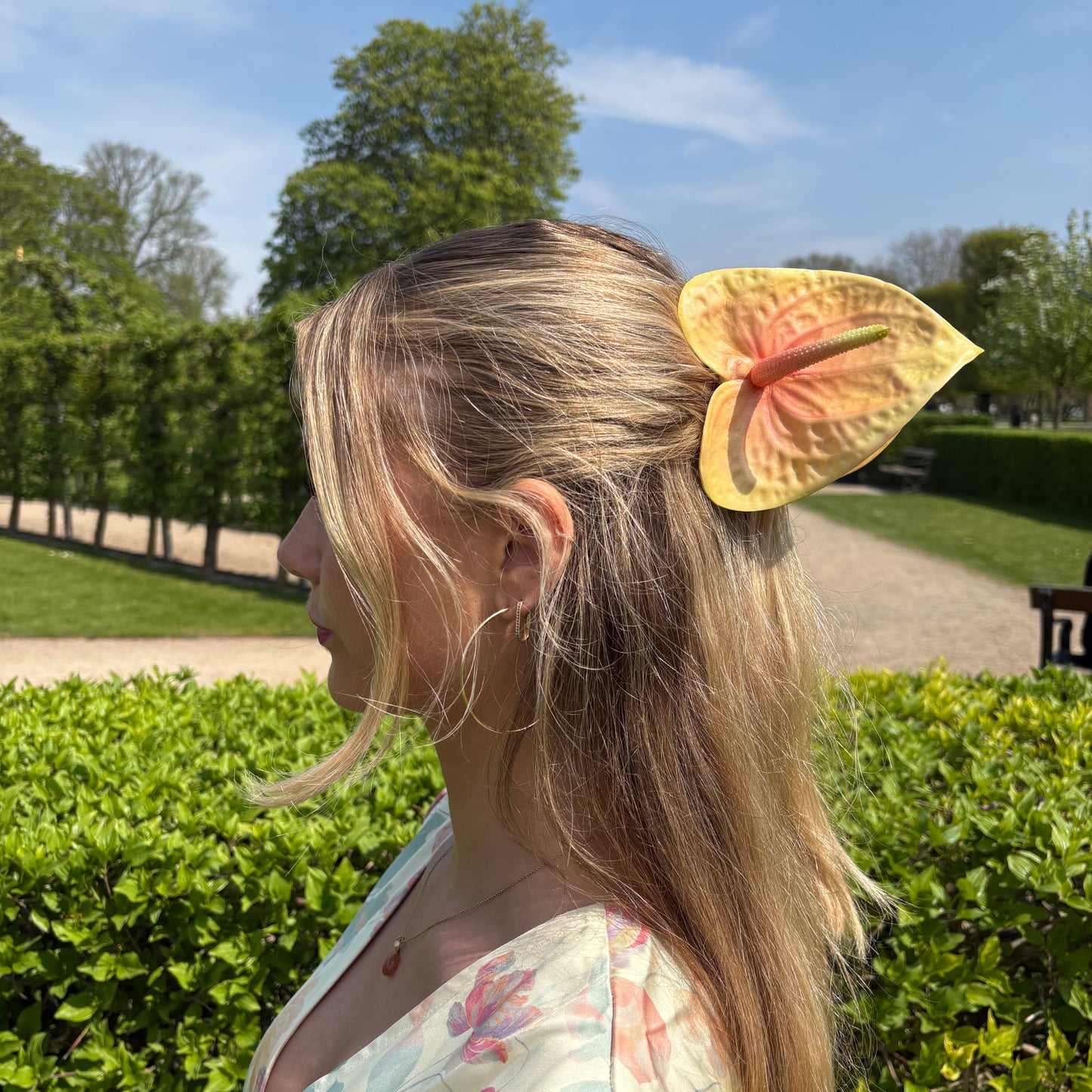 SS26 Collection - Large Anthurium hair clip (PEACH)
