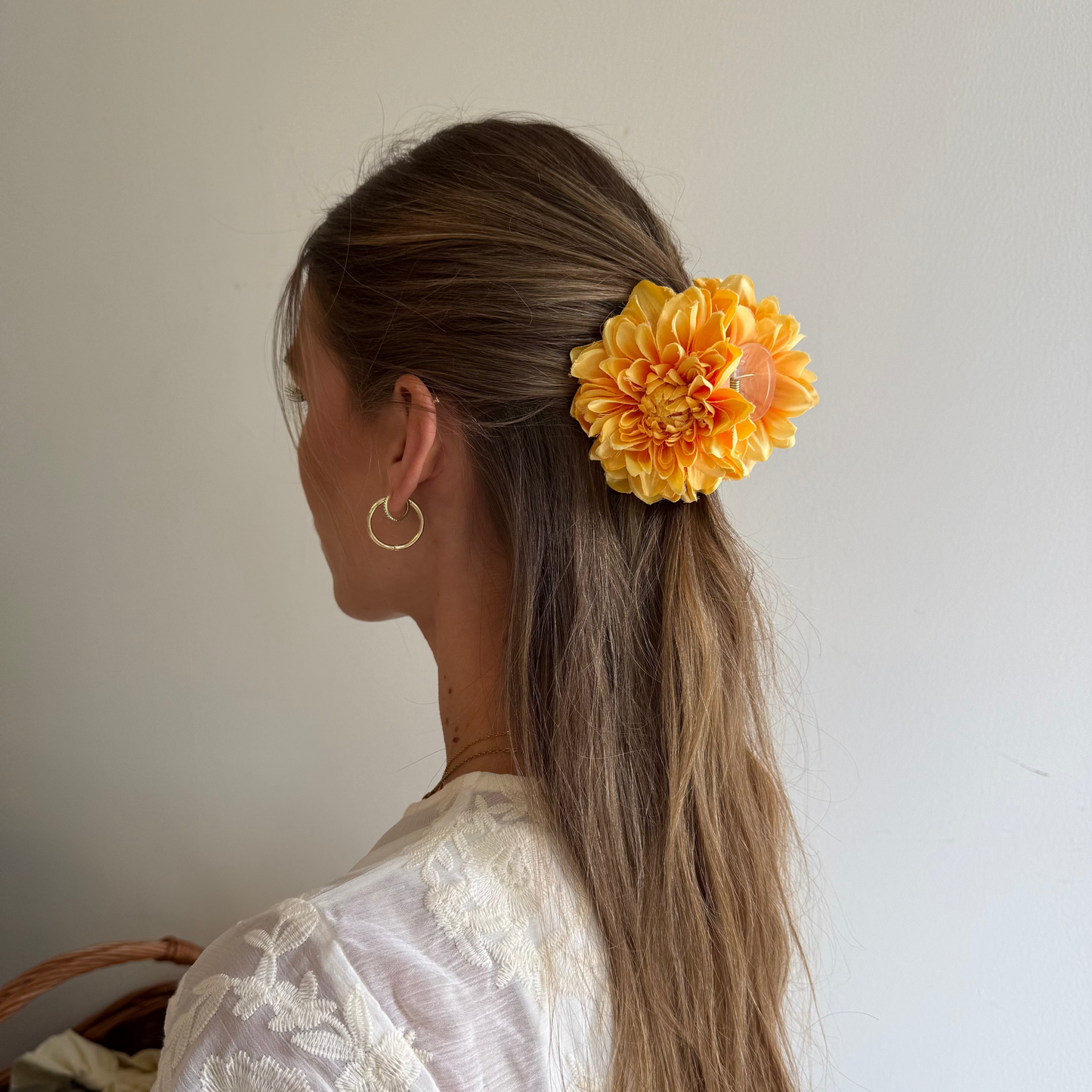 SS26 Collection - Small dahlia hair clip (BUTTER YELLOW)