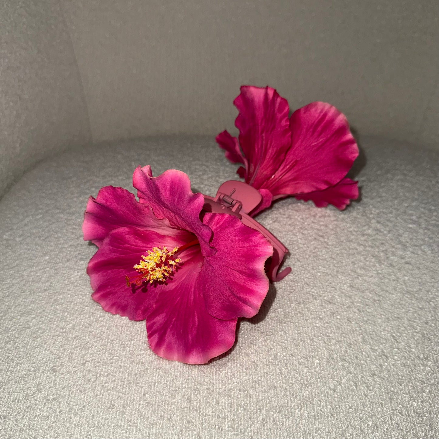 SUMMER EDITION - Large hibiscus hair clip (PINK)