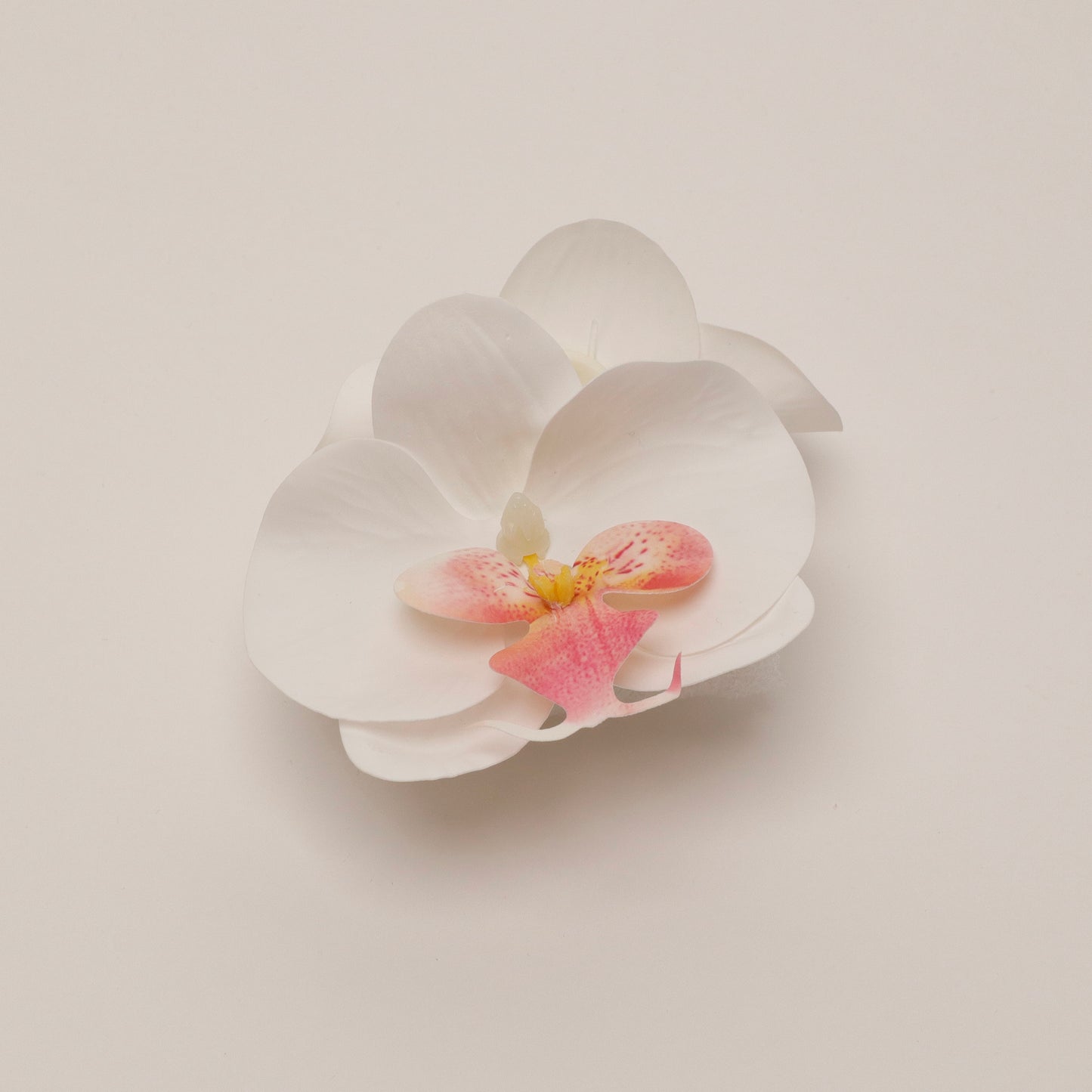 Small orchid hair clip - CORAL WHITE