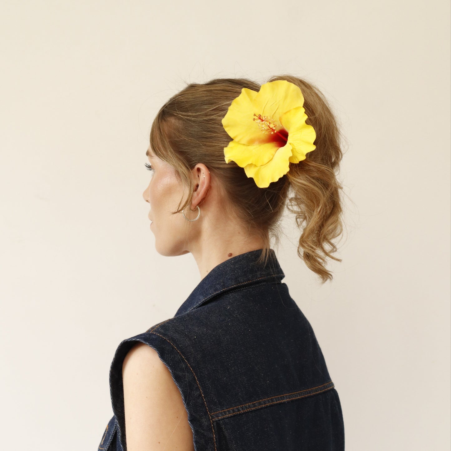 SUMMER EDITION - Large hibiscus hair clip (YELLOW)