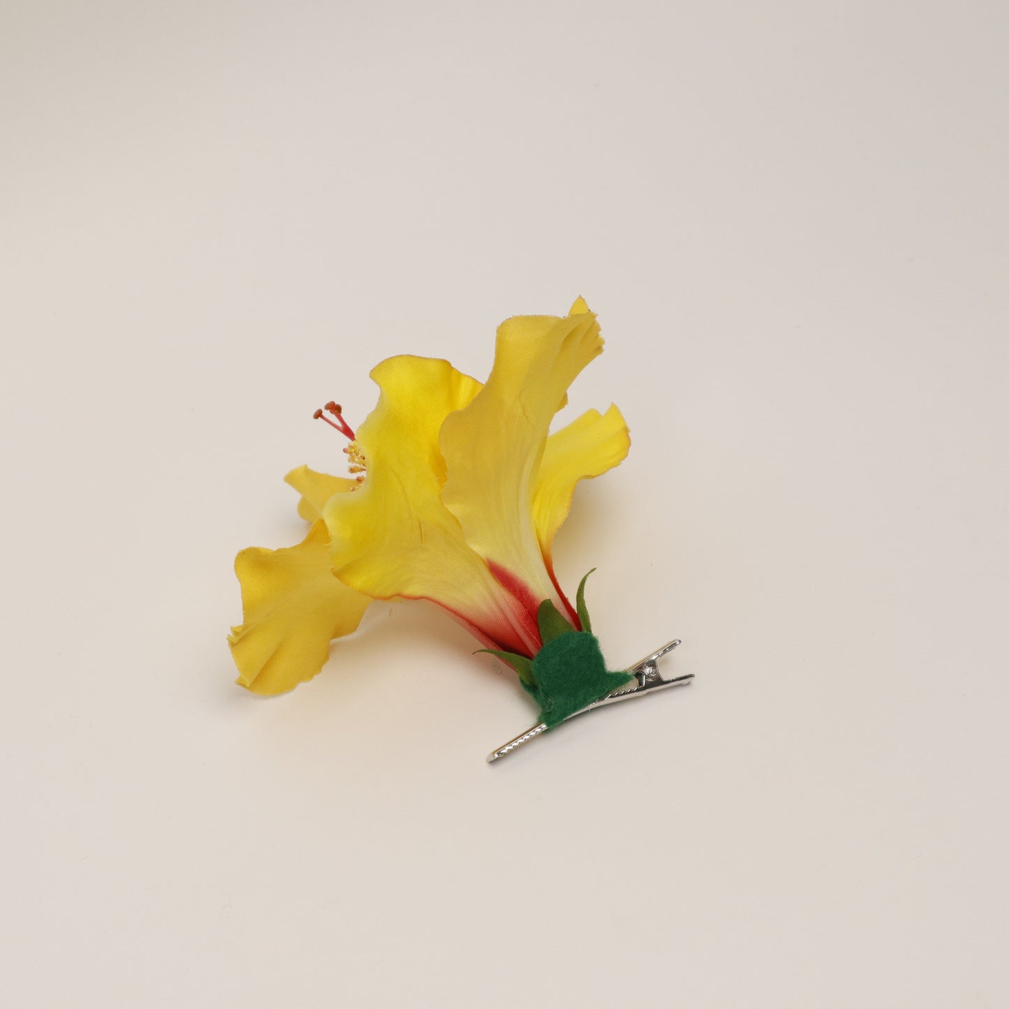 SUMMER EDITION - Hibiscus clip (YELLOW)