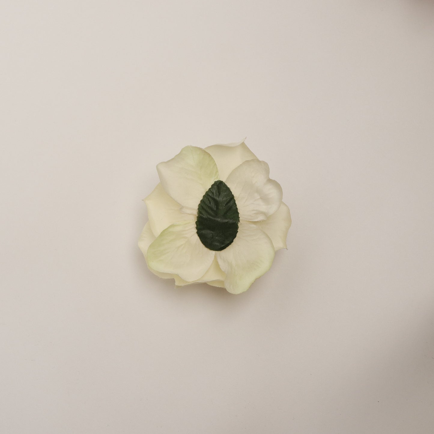 Hana Himo - Ivory Rose