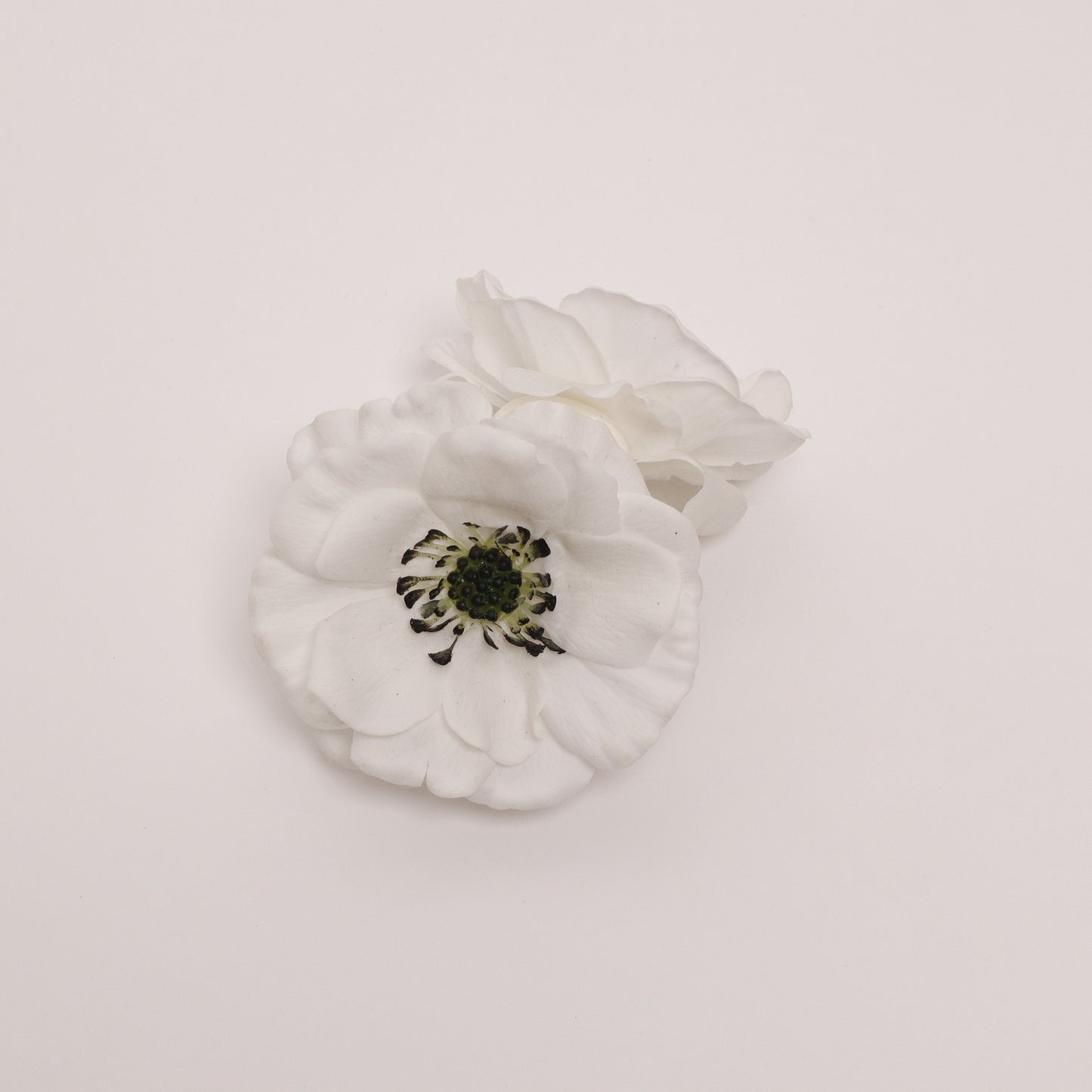 Anemone hair clip - WHITE