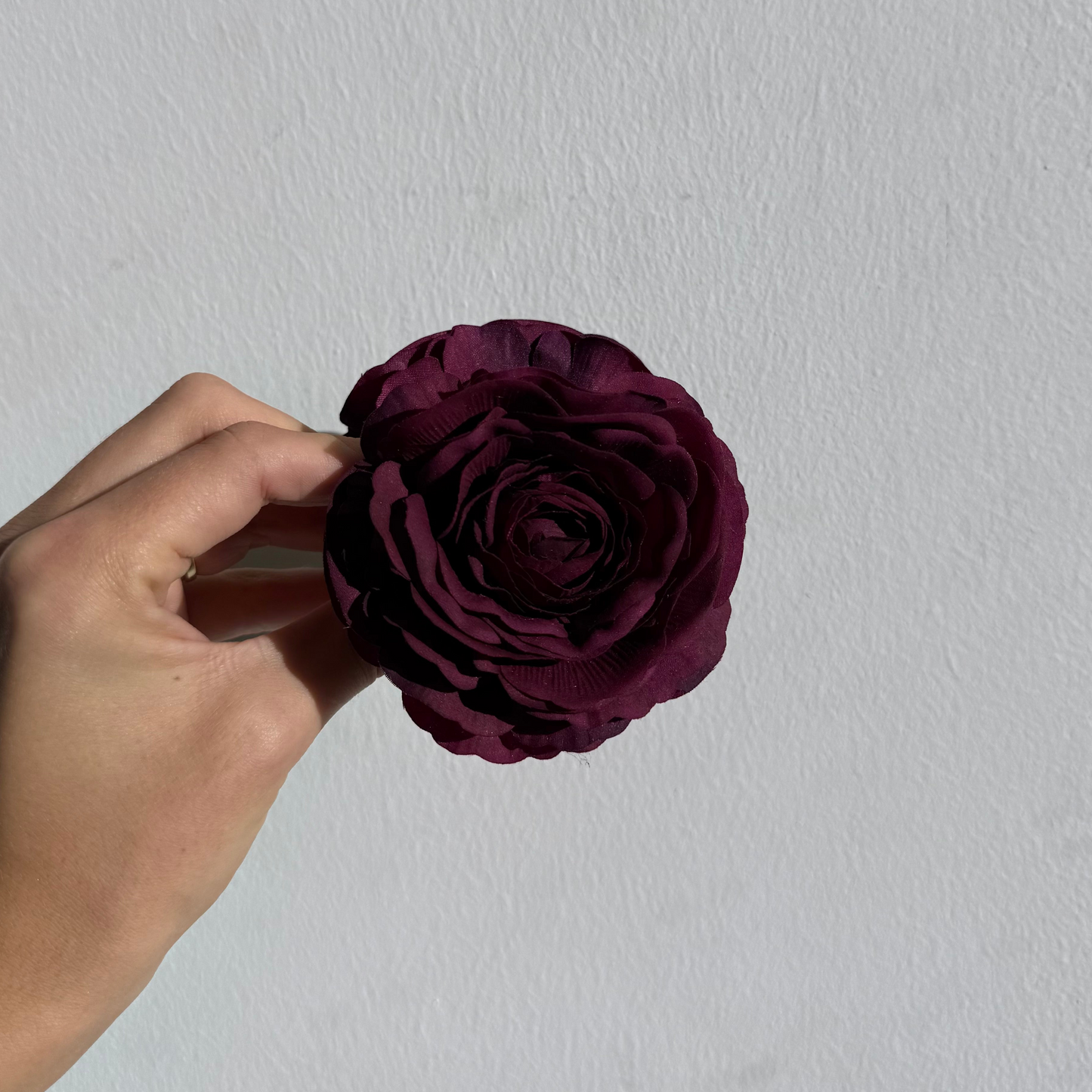 AW EDITION 2026 - Small ranunculus hair clip