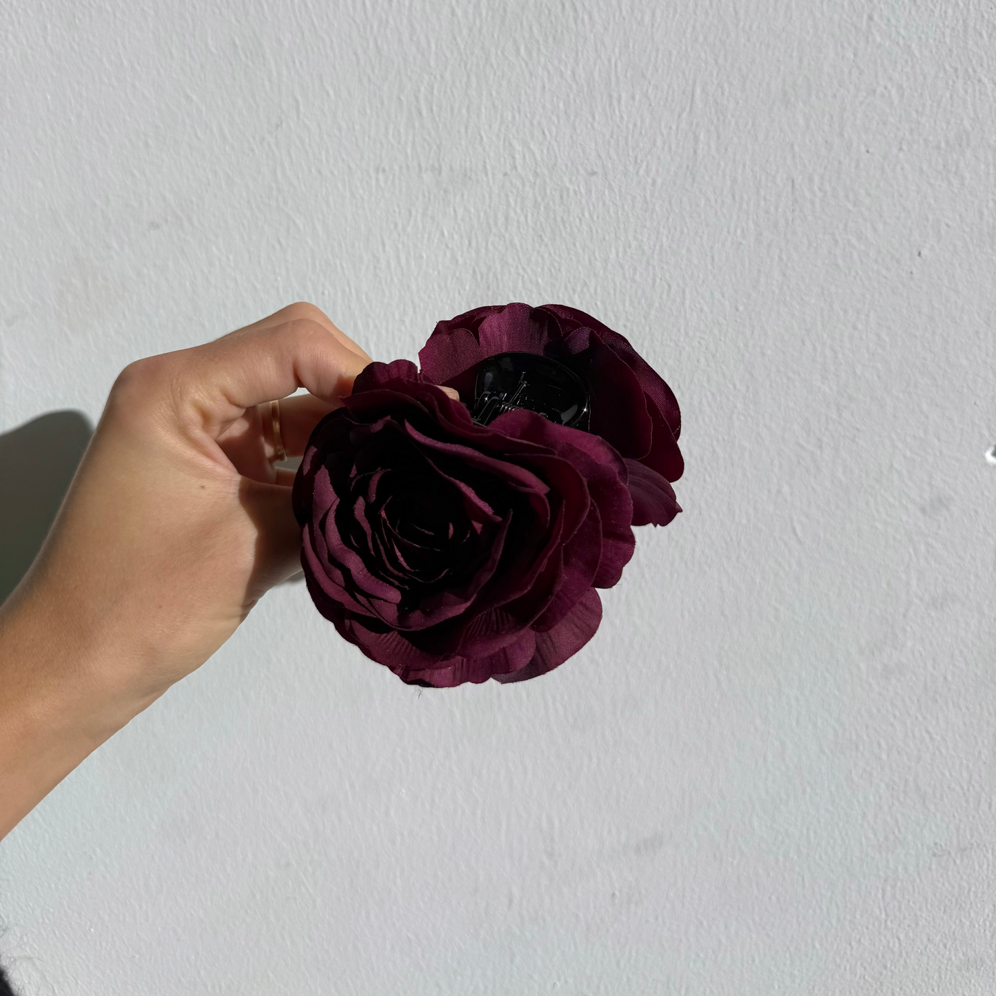 AW EDITION 2026 - Small ranunculus hair clip