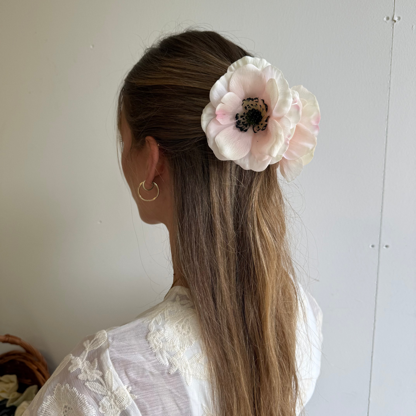 SS26 Collection - Small anemone hair clip (DUSTY ROSE)