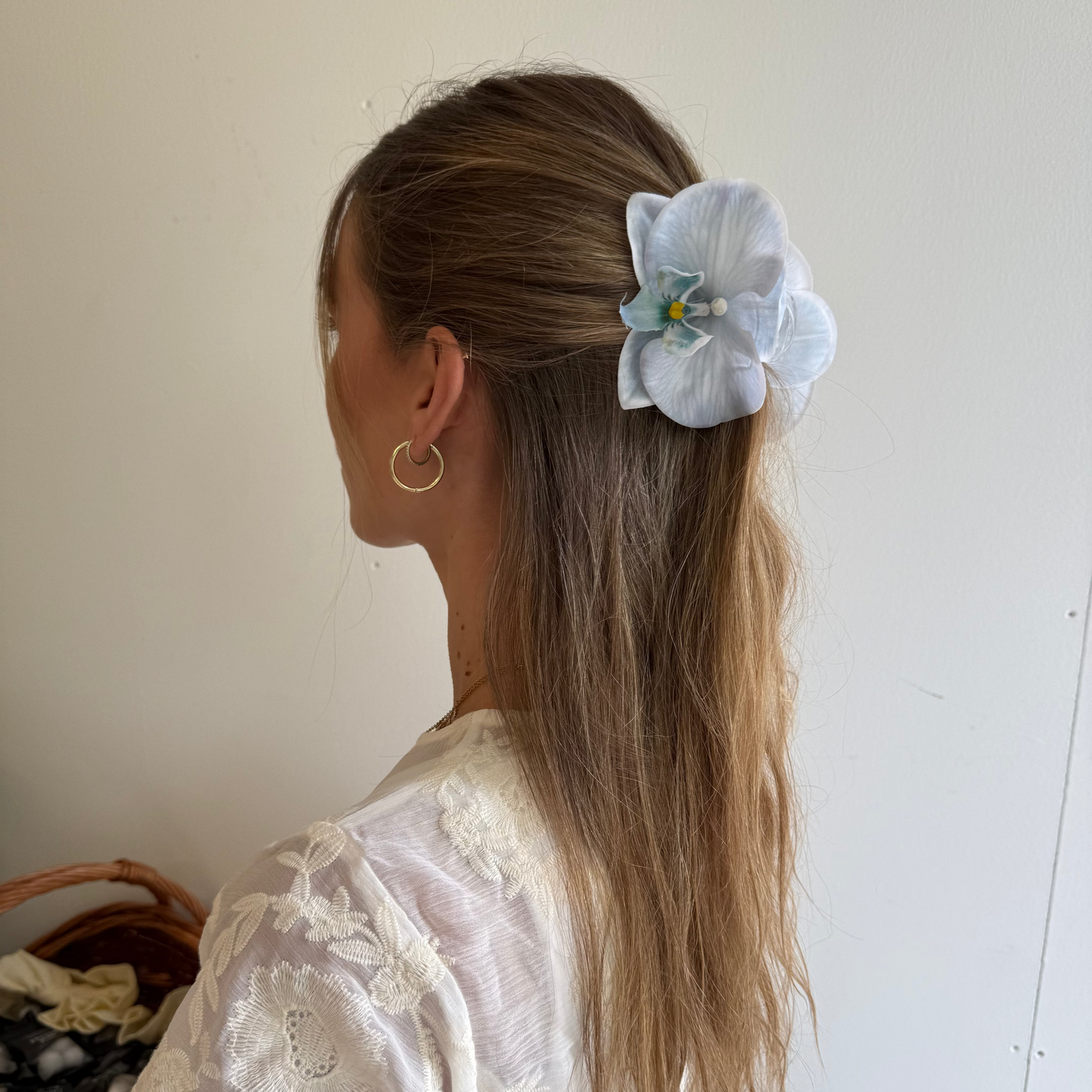 SS26 Collection - Small orchid hair clip (ICE BLUE)