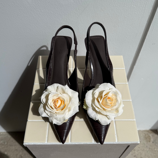 SS26 Collection - Rose shoe clips (IVORY)