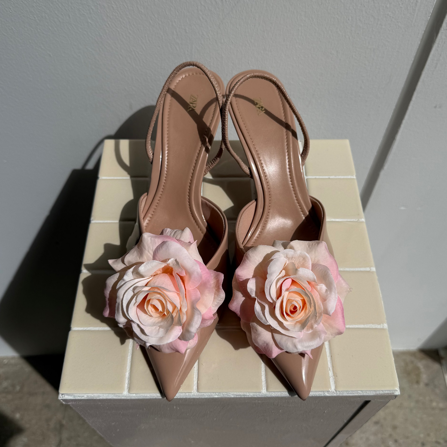 SS26 Collection - Rose shoe clips (DUSTY ROSE)