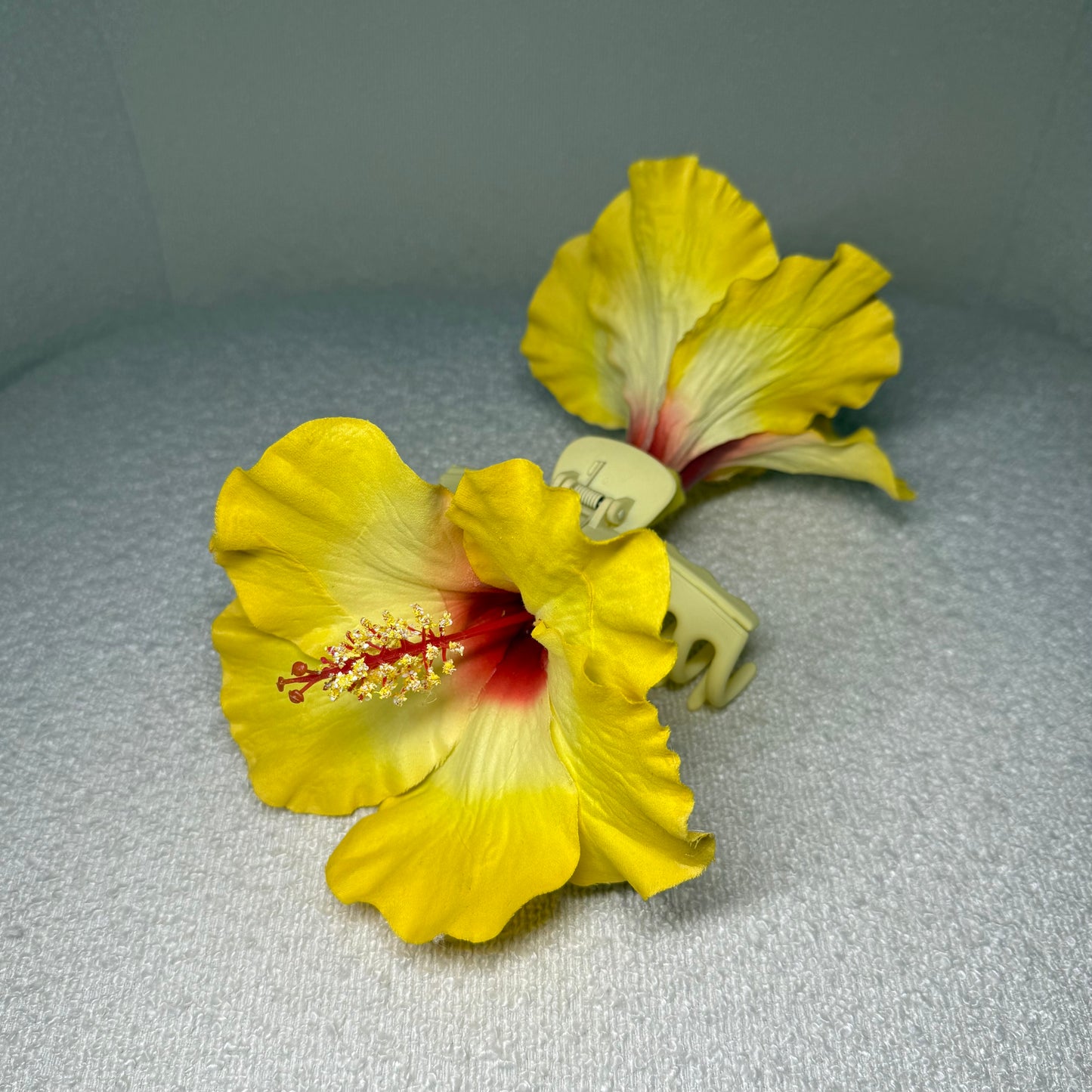 SUMMER EDITION - Large hibiscus hair clip (YELLOW)