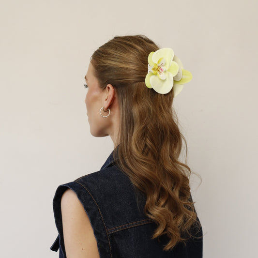 SUMMER EDITION - Small orchid hair clip (LIME SORBET)