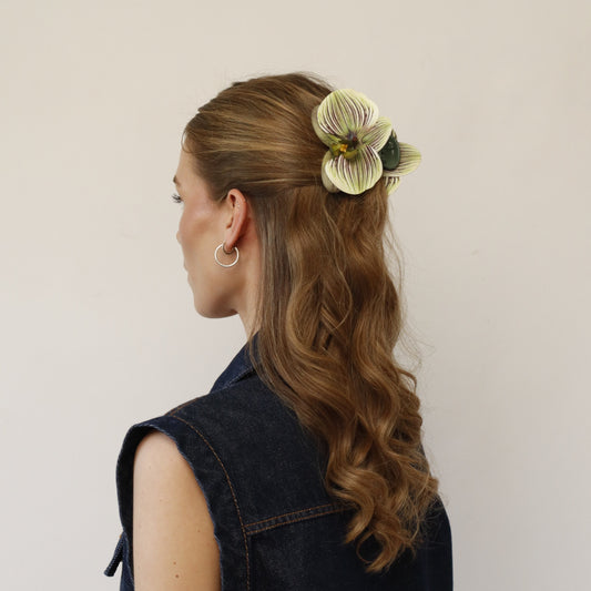 SUMMER EDITION - Small orchid hair clip (MATCHA)