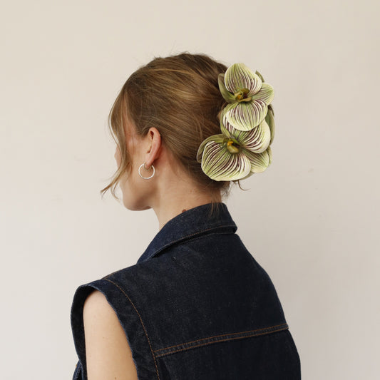 SUMMER EDITION - Large orchid hair clip (MATCHA)