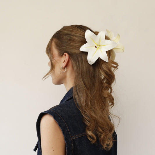 SUMMER EDITION - Small Lily hair clip (VANILLA)