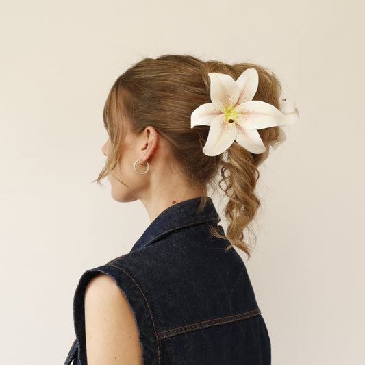 SUMMER EDITION - Large Lily hair clip (DUSTY PINK)