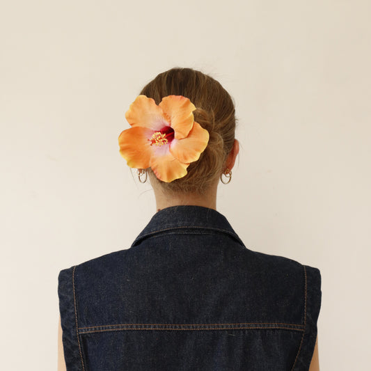 SUMMER EDITION - Hibiscus clip (PEACH)